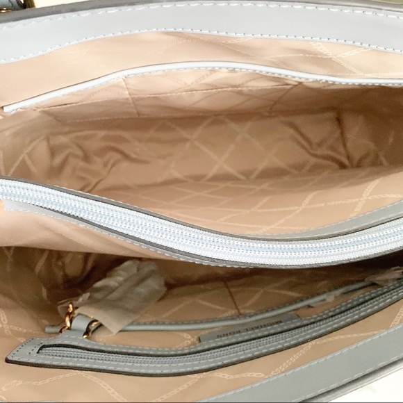 New Michael Kors Voyager Tote - Picture 4 of 6